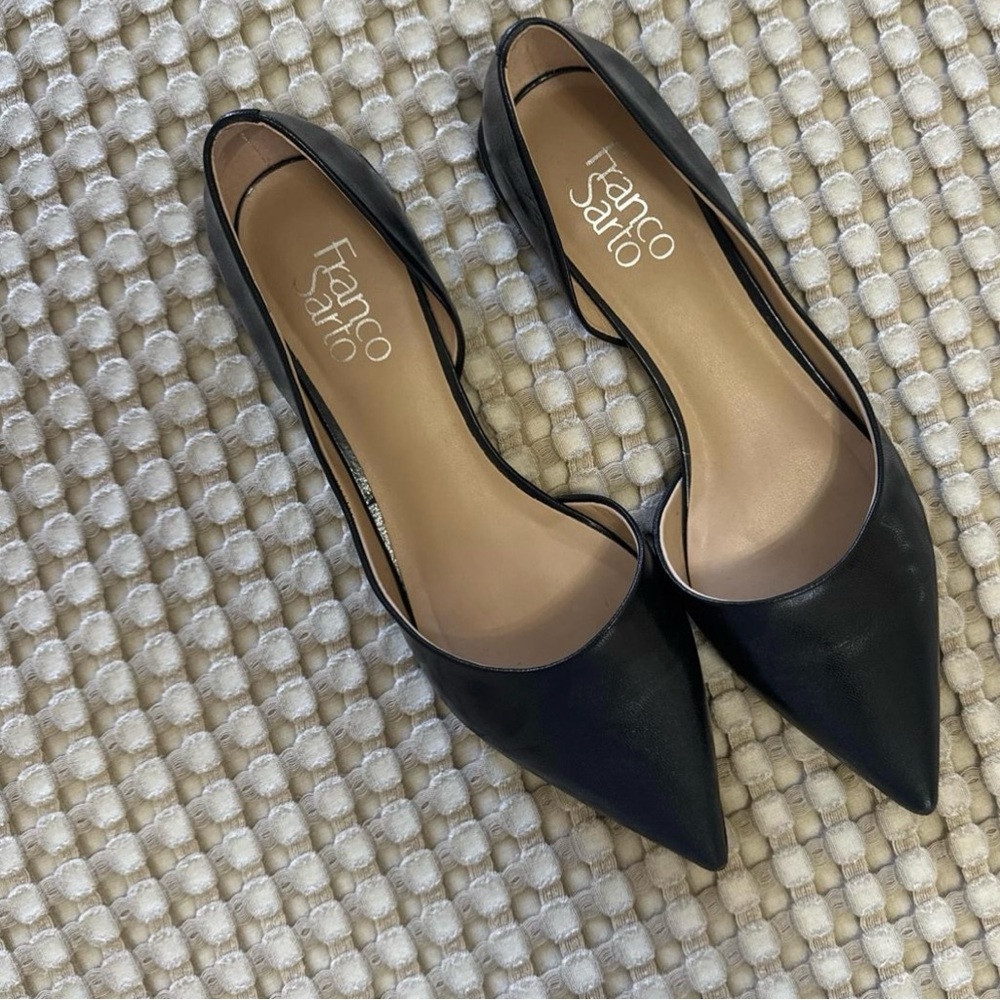Black Pointed-Toe Flats with Low-Cut Vamp
